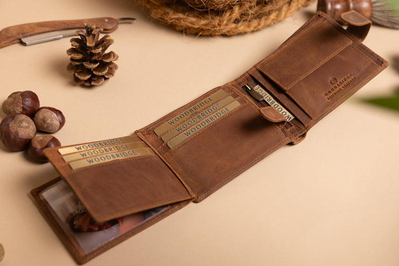 Personalised Engraved Mens Bifold Brown Leather Wallet