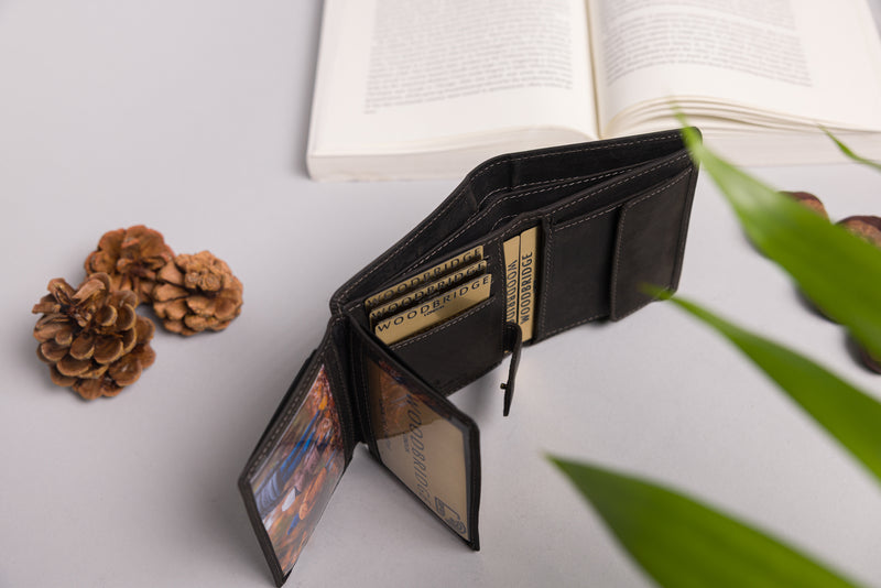 Personalised Engraved Black Hunter Trifold Leather Wallet