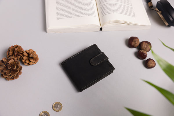 Personalised Engraved Black Hunter Bifold Leather Wallet With Large Zip Coin Pocket