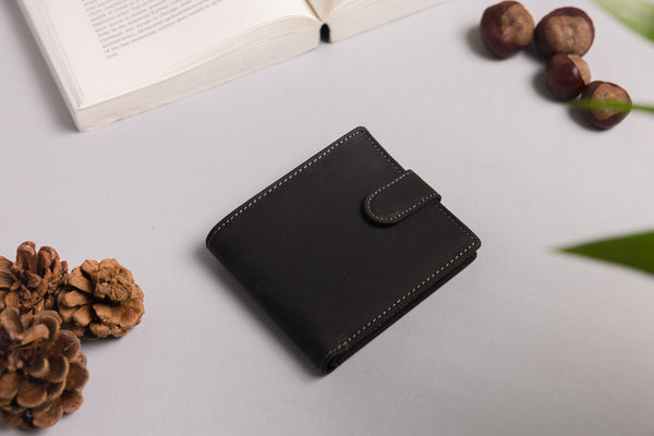 Personalised Engraved Black Hunter Bifold Leather Wallet With Coin Pocket