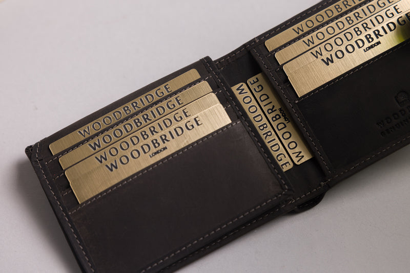 Personalised Engraved Black Hunter Bifold Leather Wallet With Card Holder
