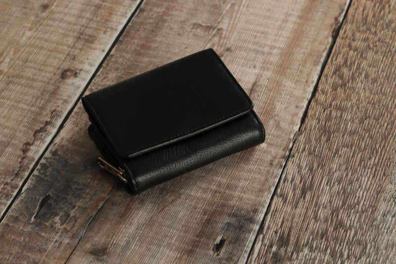 Personalised Engraved Black Leather Purse