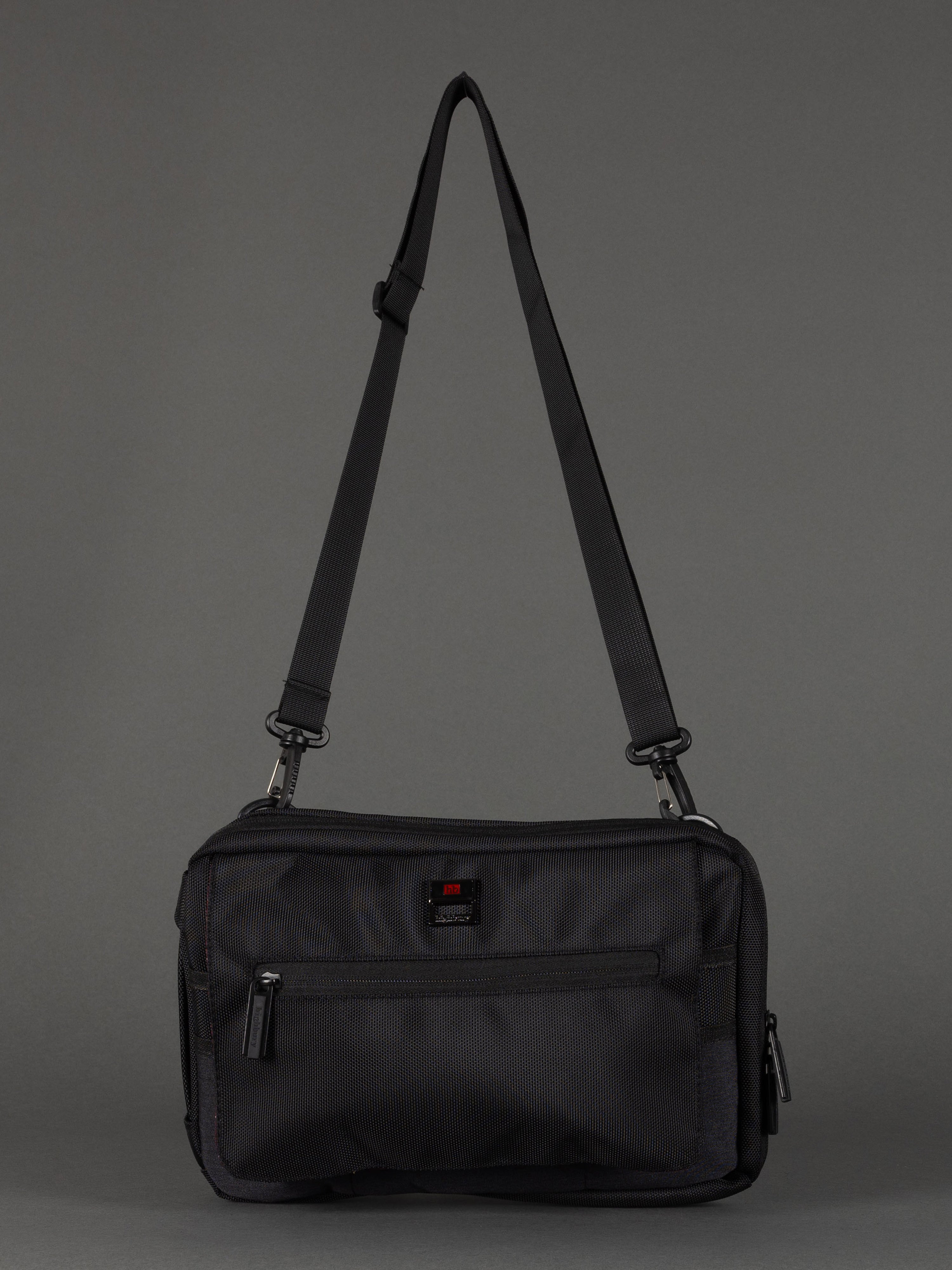 Highbury Compact Travel Bag – Your Essential Travel Companion