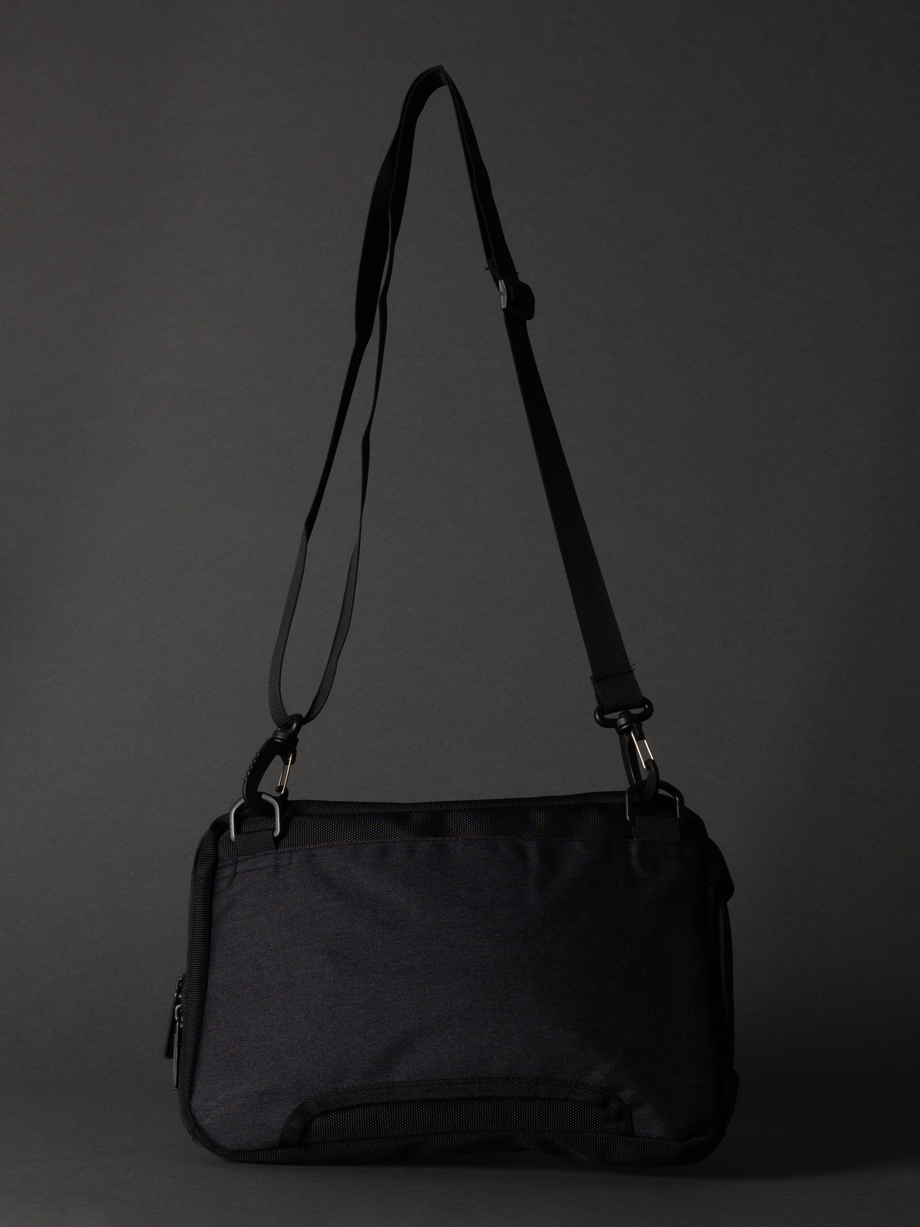 Highbury Compact Travel Bag – Your Essential Travel Companion