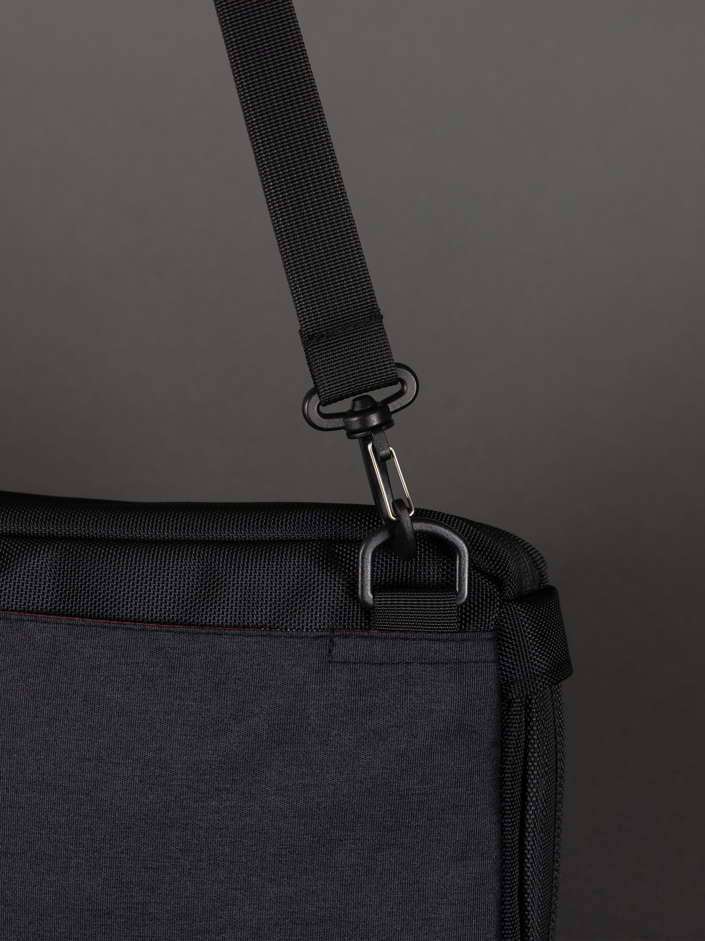 Highbury Compact Travel Bag – Your Essential Travel Companion