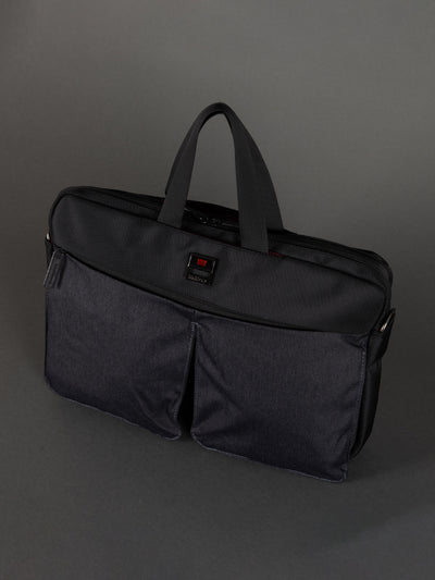 "Professional slim laptop travel bag for students and commuters"