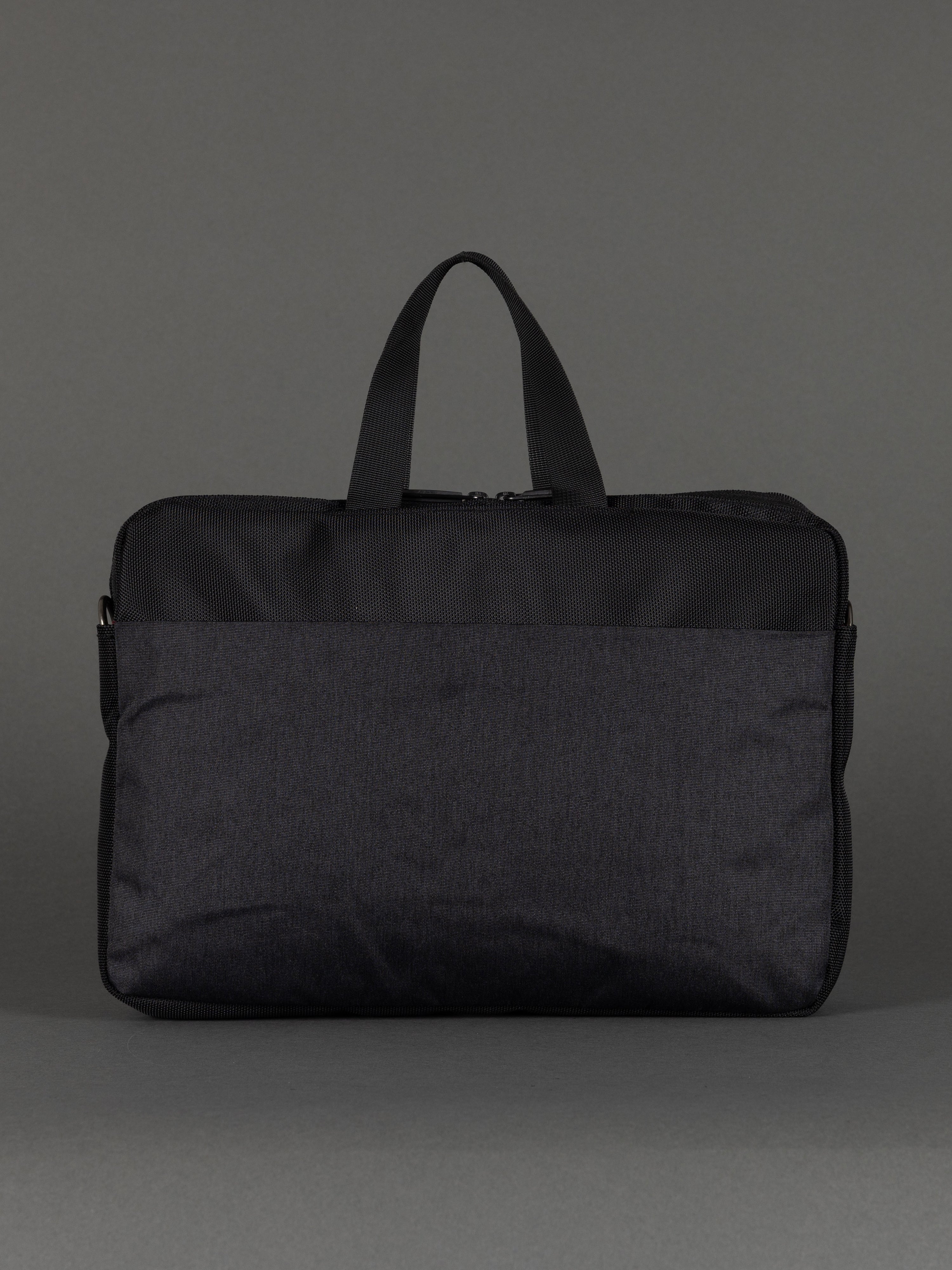 "Minimalist laptop briefcase with organiser sections – 36 x 28 x 6 cm"