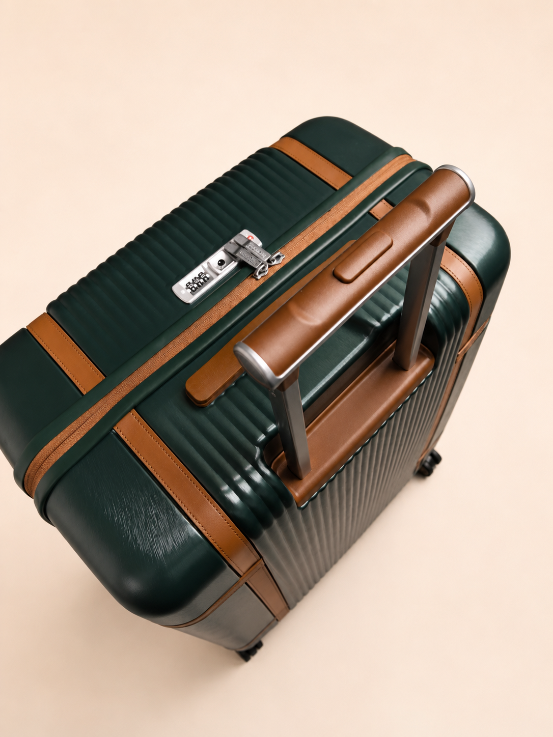 Highbury Elegance Forest Green TSA Hard-Shell 4-Wheel Spinner Luggage – 10 Year Warranty