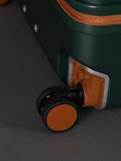 Highbury Elegance Forest Green TSA Hard-Shell 4-Wheel Spinner Luggage – 10 Year Warranty