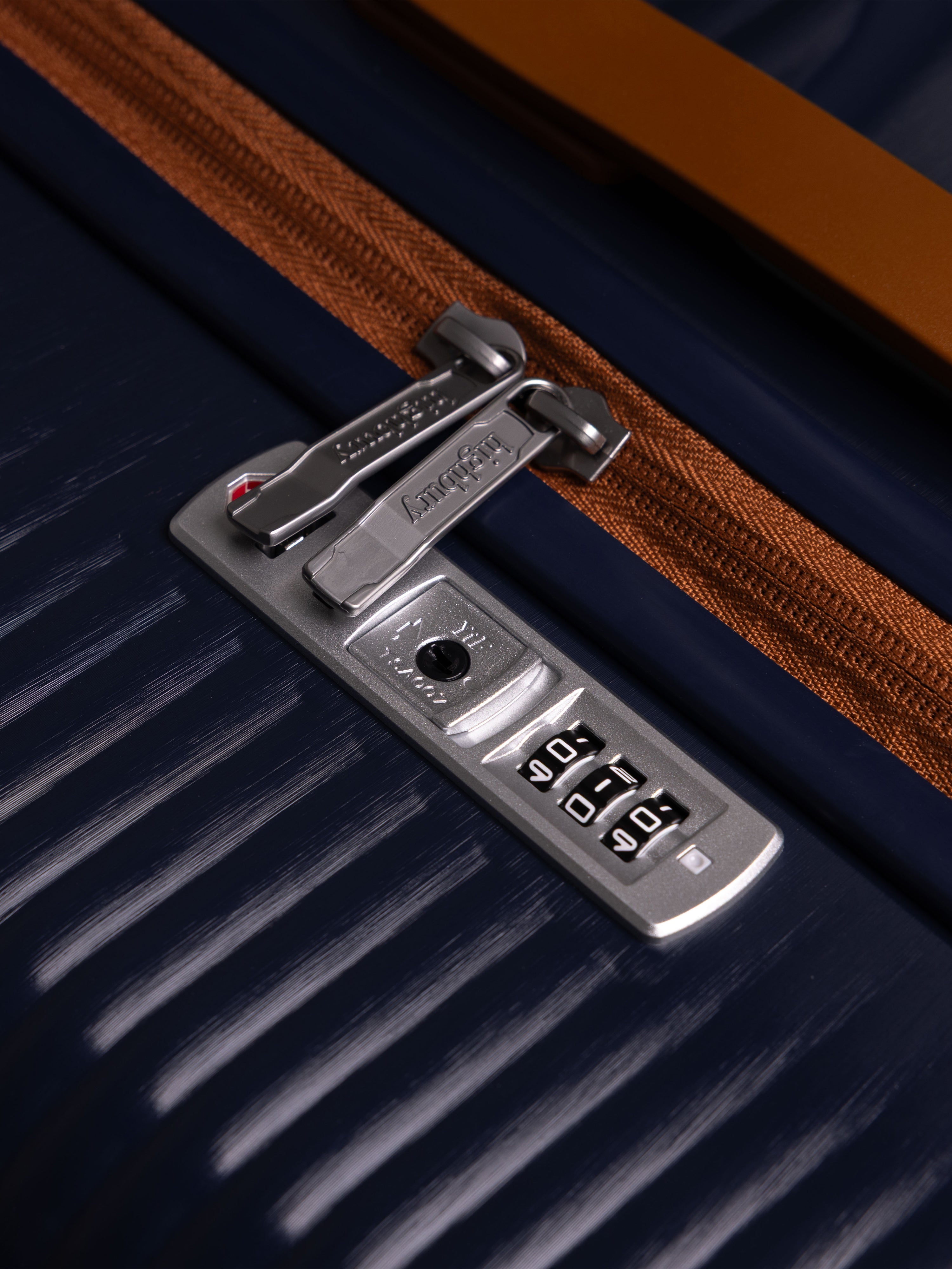 Highbury Elegance Navy TSA Hard-Shell 4-Wheel Spinner Luggage – 10 Year Warranty