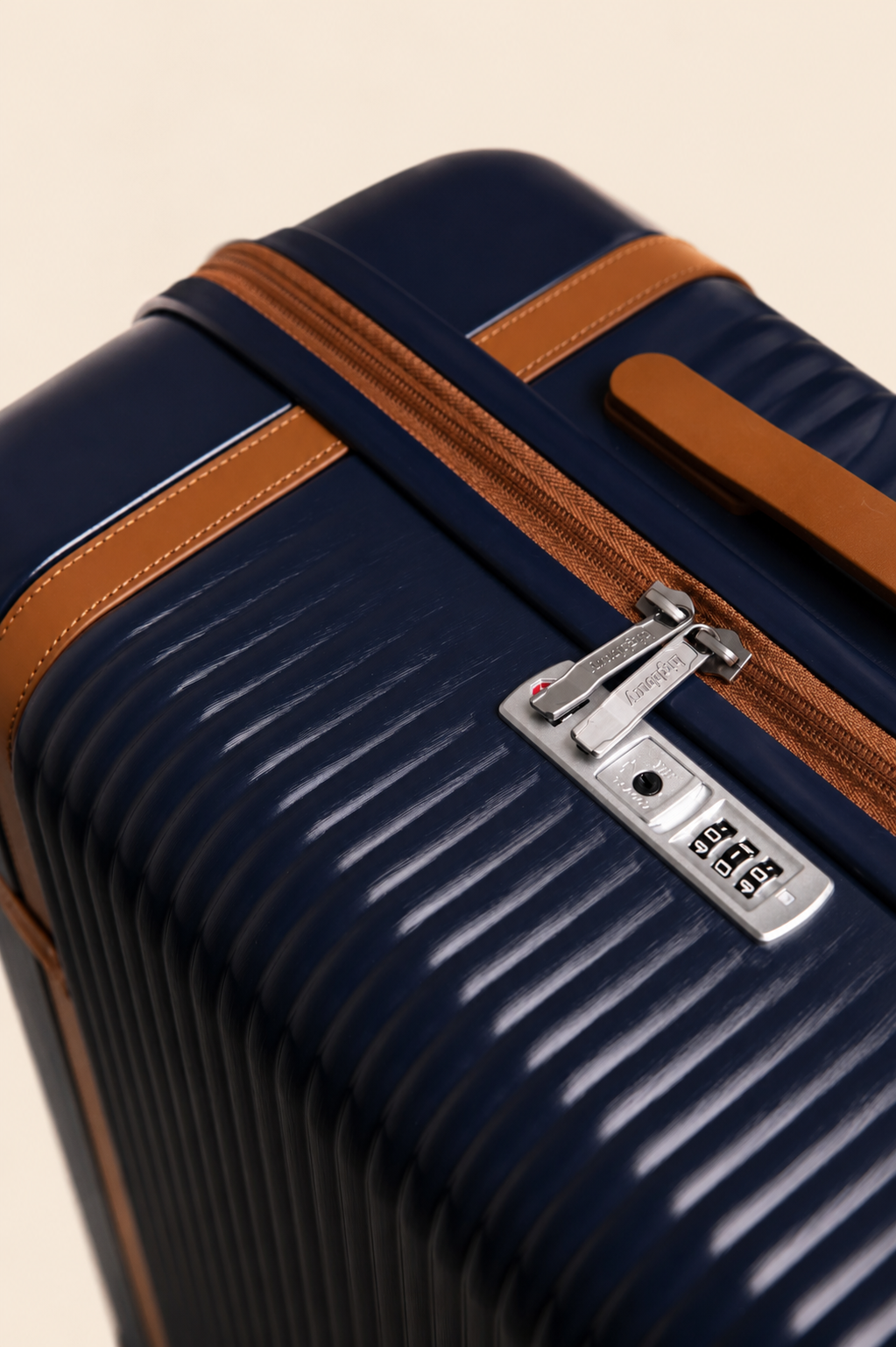 Highbury Elegance Navy TSA Hard-Shell 4-Wheel Spinner Luggage – 10 Year Warranty