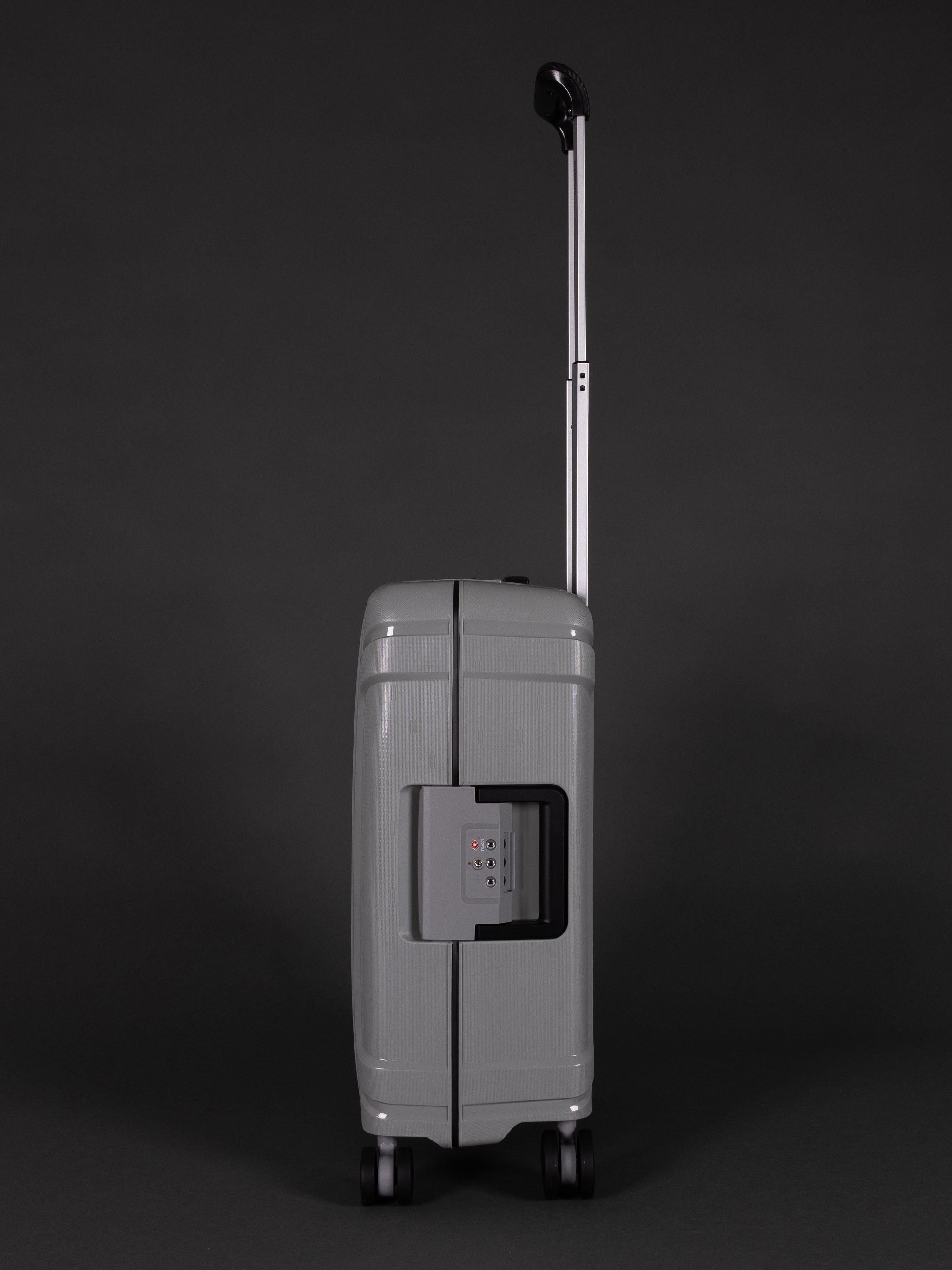 Highbury Guard Silver Hard Shell Luggage – TSA Lock Suitcase with 8 Spinner Wheels (3 Piece Set or Individual Sizes, 10-Year Warranty)