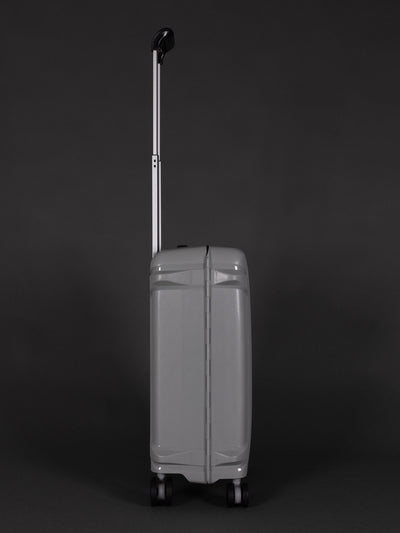 Highbury Guard Silver Hard Shell Luggage – TSA Lock Suitcase with 8 Spinner Wheels (3 Piece Set or Individual Sizes, 10-Year Warranty)