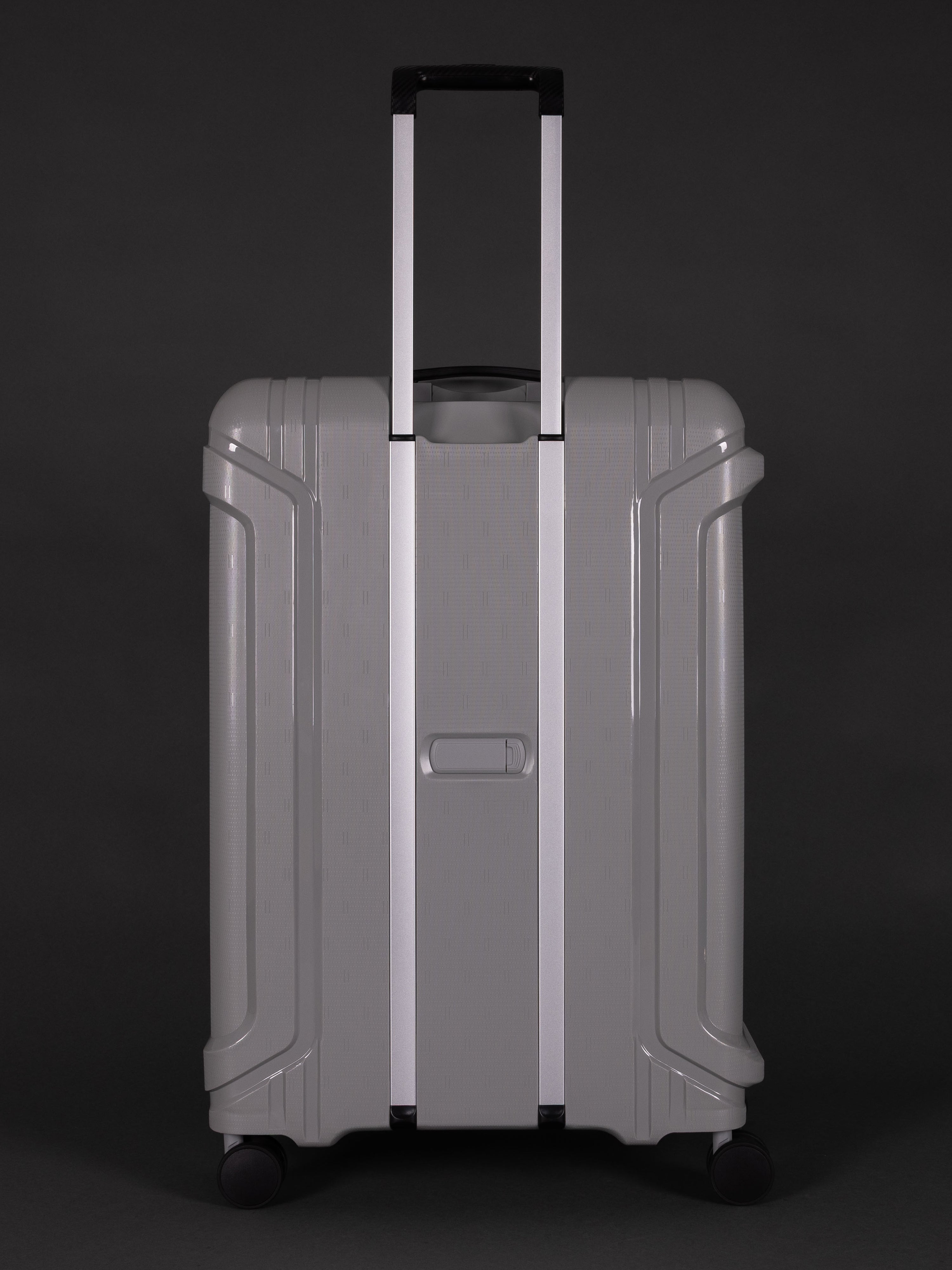 Highbury Guard Silver Hard Shell Luggage – TSA Lock Suitcase with 8 Spinner Wheels (3 Piece Set or Individual Sizes, 10-Year Warranty)