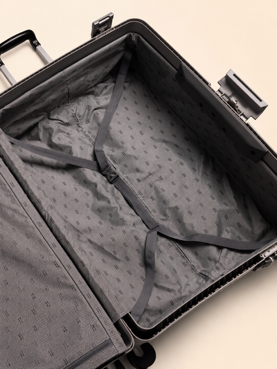 Highbury Guard Silver Hard Shell Luggage – TSA Lock Suitcase with 8 Spinner Wheels (3 Piece Set or Individual Sizes, 10-Year Warranty)