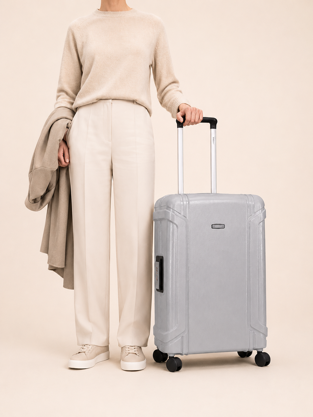 Highbury Guard Silver Hard Shell Luggage – TSA Lock Suitcase with 8 Spinner Wheels (3 Piece Set or Individual Sizes, 10-Year Warranty)