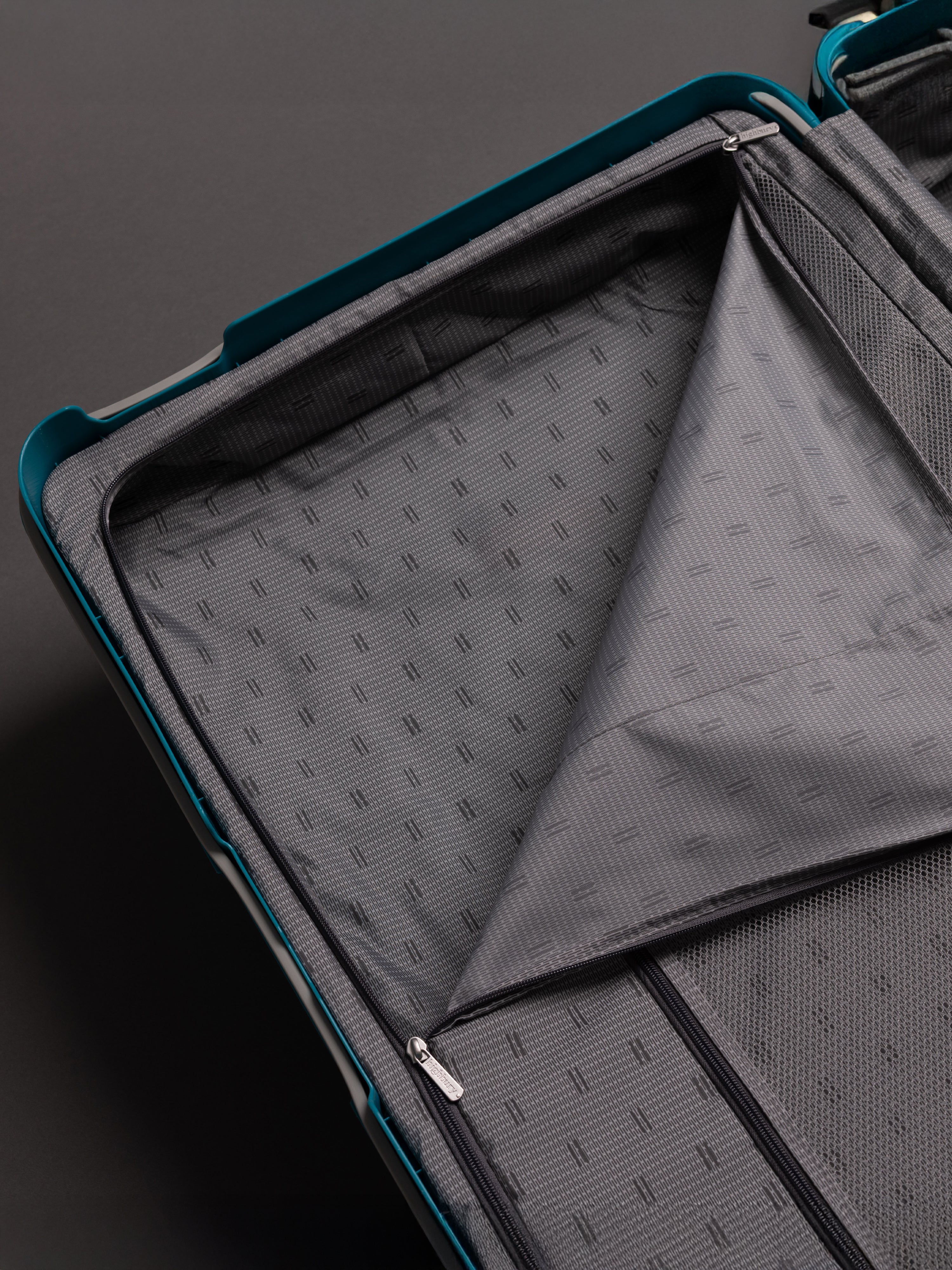 Highbury Guard Teal Hard Shell Luggage – TSA Lock Suitcase with 8 Spinner Wheels (3 Piece Set or Individual Sizes, 10-Year Warranty)