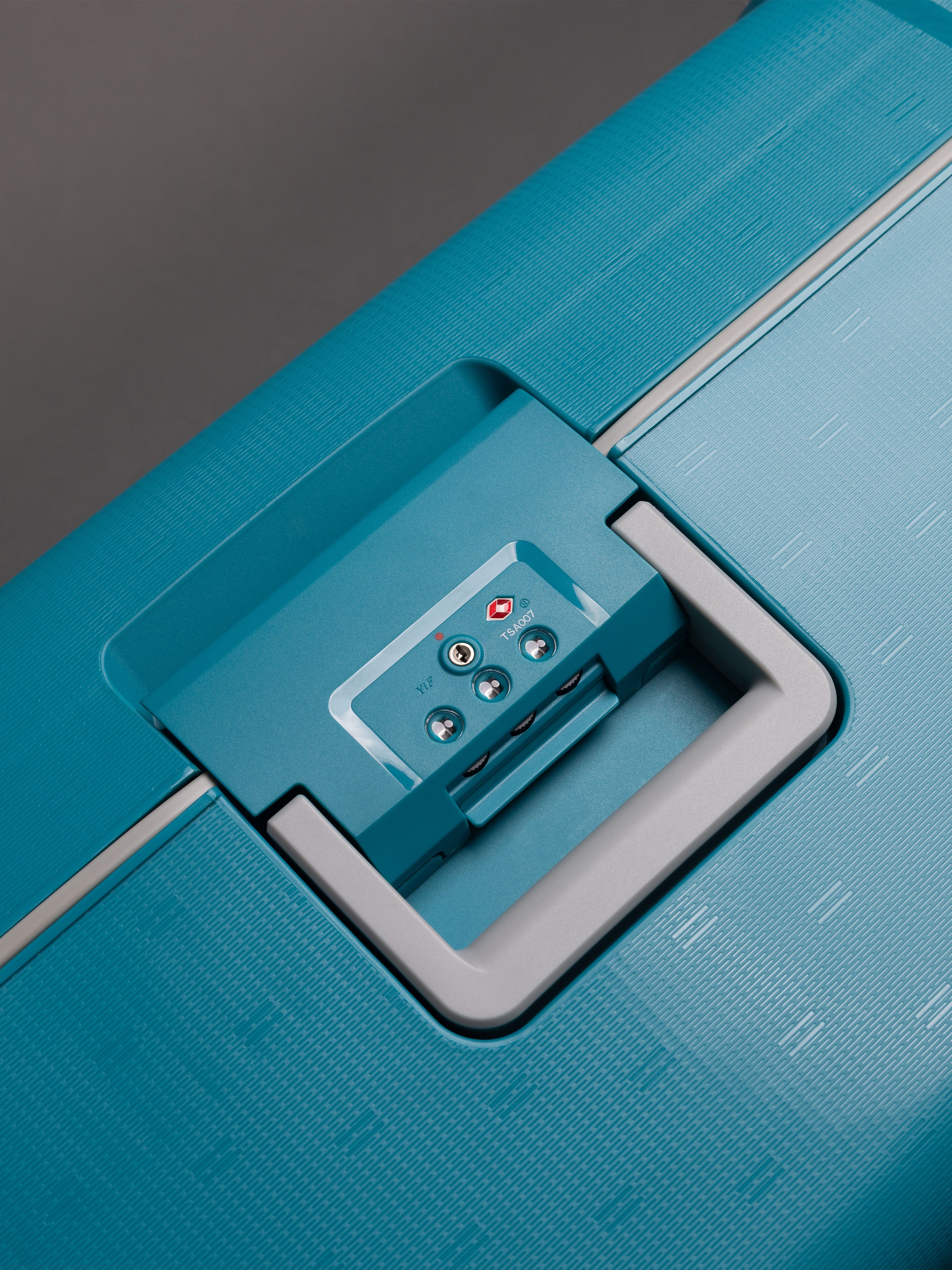 Highbury Guard Teal Hard Shell Luggage – TSA Lock Suitcase with 8 Spinner Wheels (3 Piece Set or Individual Sizes, 10-Year Warranty)