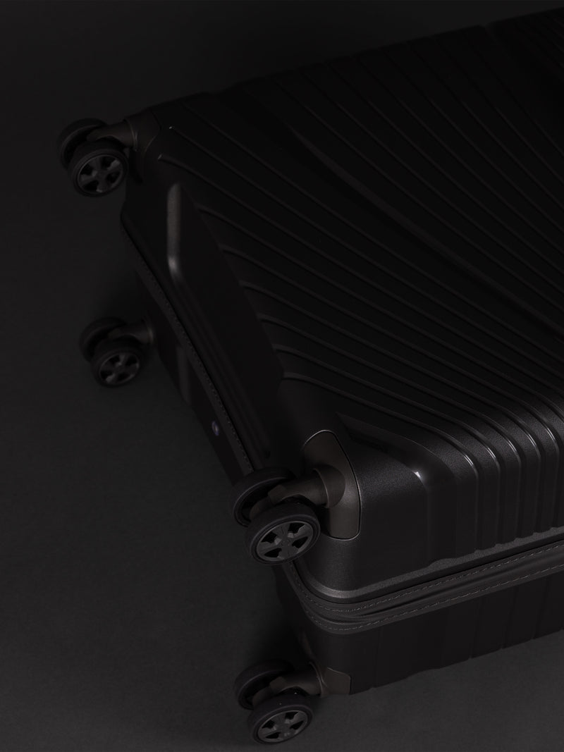 Highbury Helios Ultra-Light Dark Grey Polypropylene Luggage Set – Hard Shell Spinner Suitcases with TSA Lock (20", 24", 28", 10-Year Warranty)