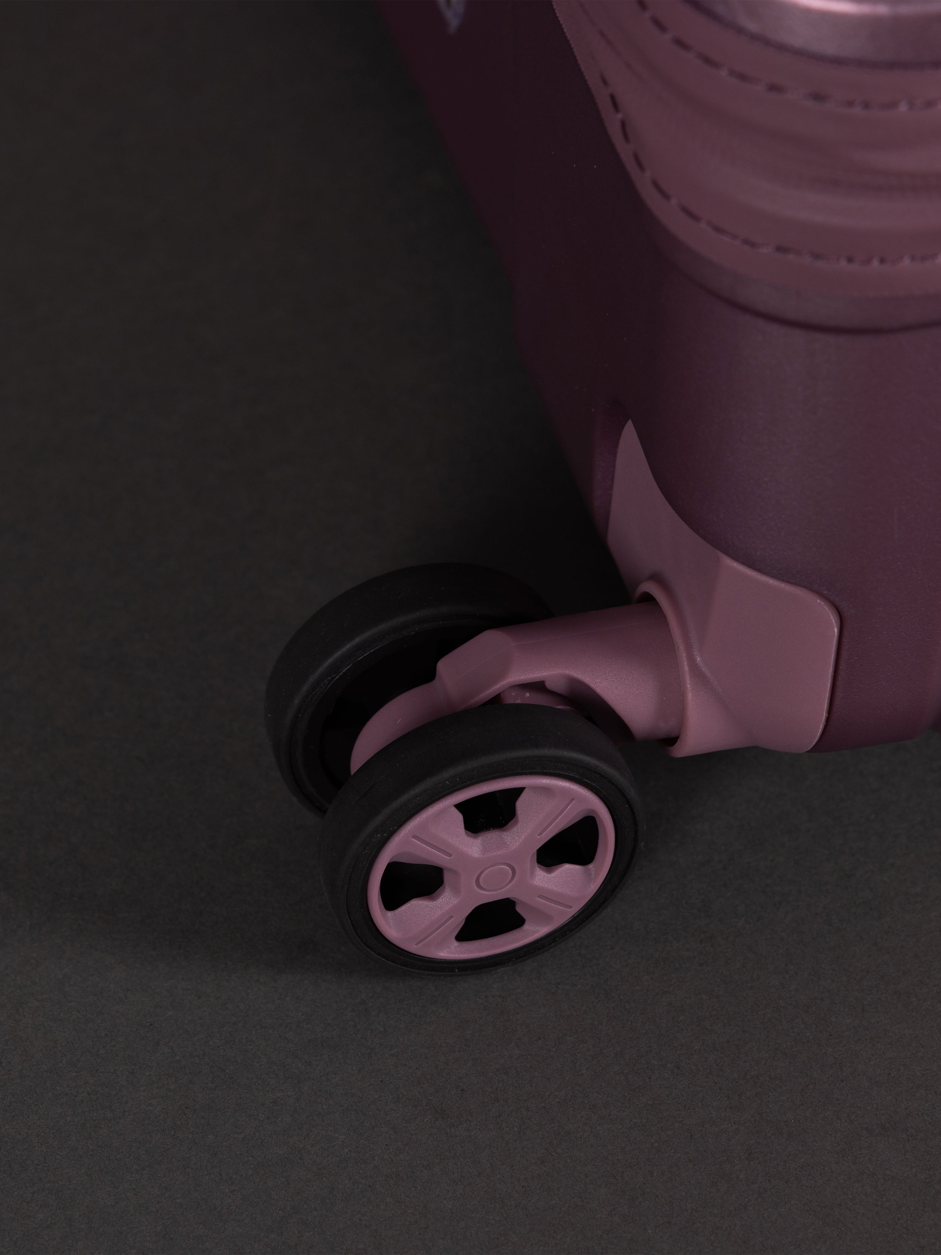 Highbury Helios Ultra-Light Orchard Purple Polypropylene Luggage Set – Hard Shell Spinner Suitcases with TSA Lock (20", 24", 28", 10-Year Warranty)