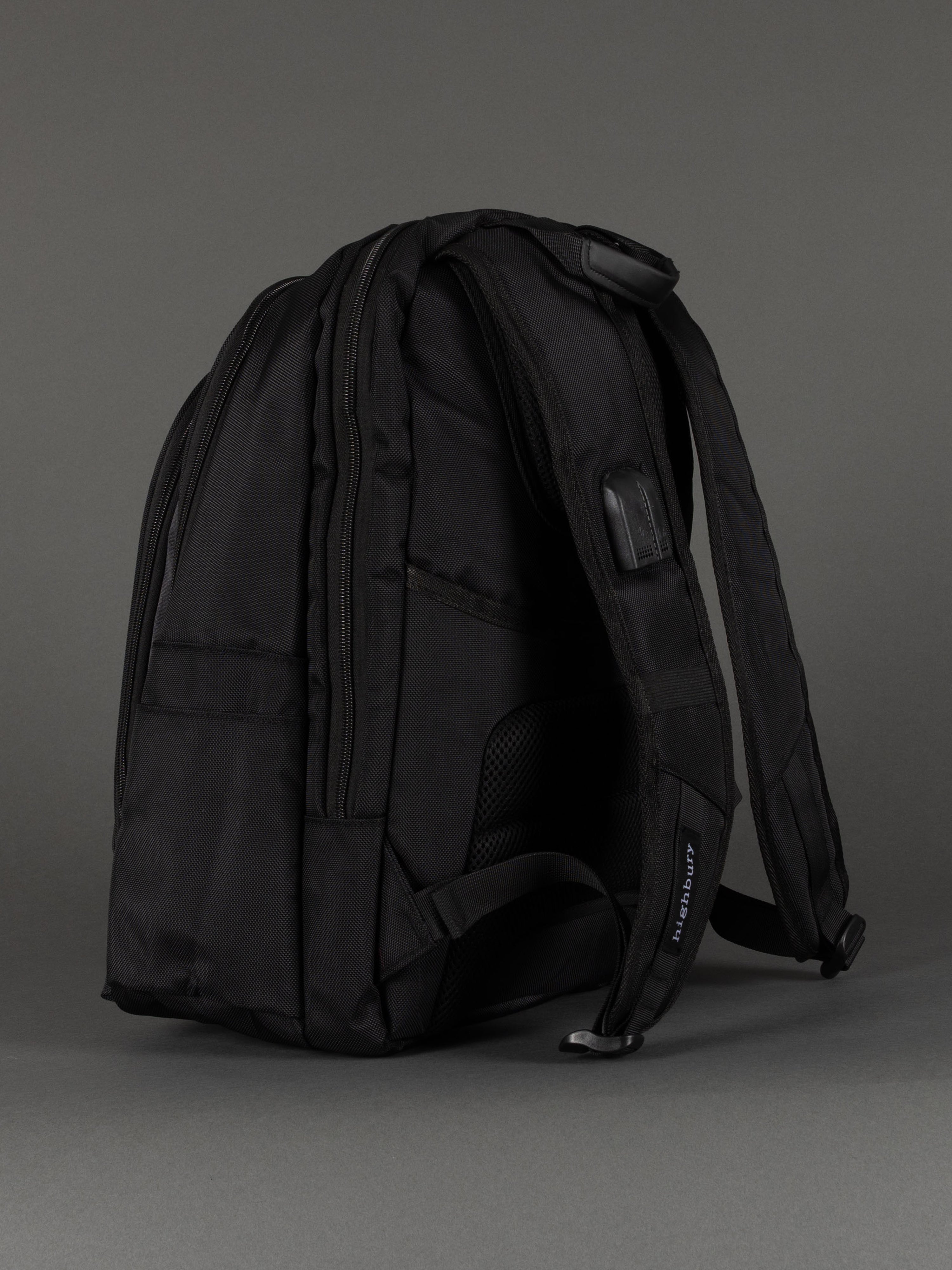 "Business travel backpack with USB and AUX ports – 46 x 32 x 18 cm"