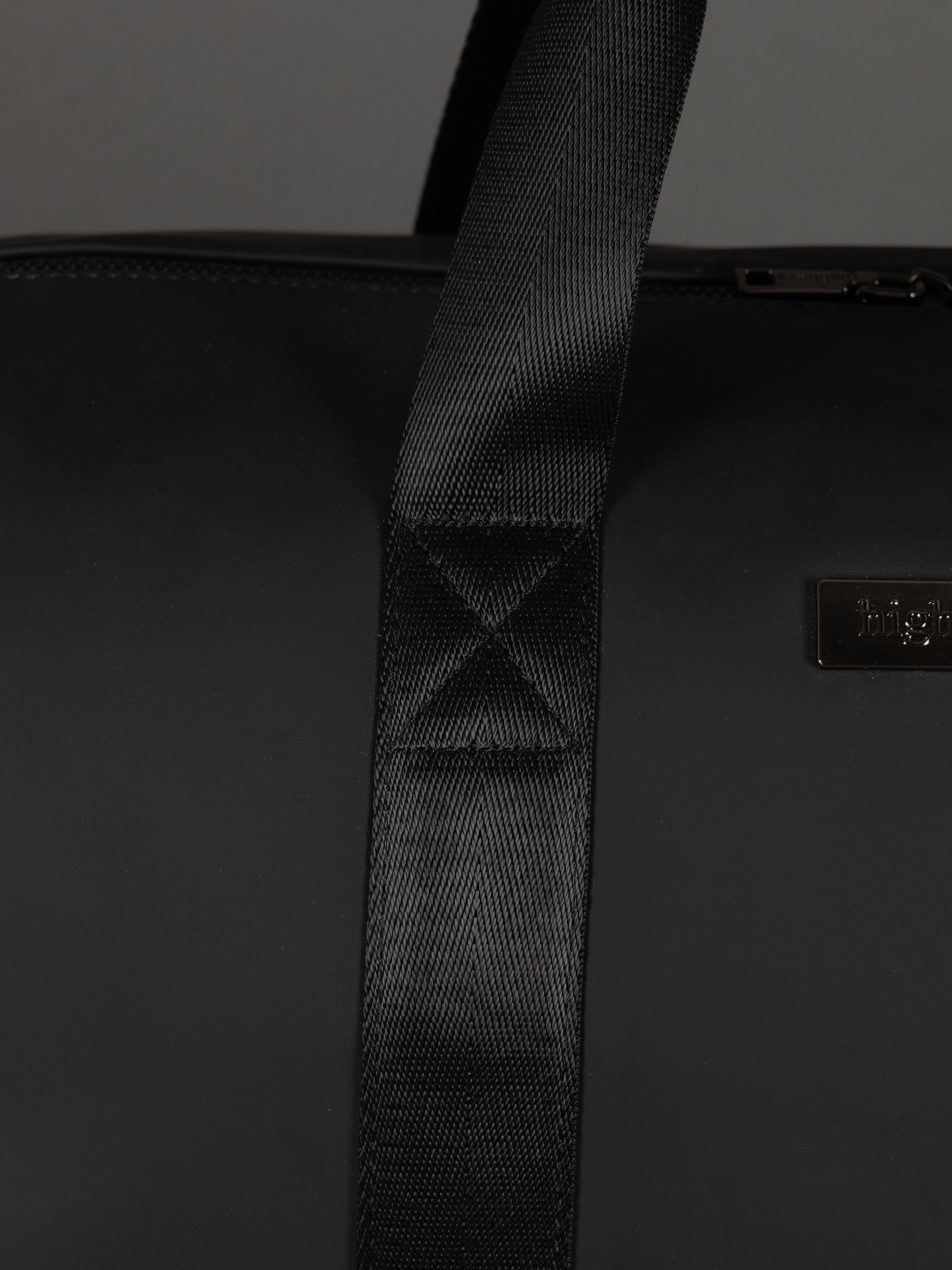 Highbury 18-Inch Spacious Travel Black Tote Bag – Cabin-Approved, Lightweight & Versatile