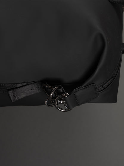 Highbury 18-Inch Spacious Travel Black Tote Bag – Cabin-Approved, Lightweight & Versatile