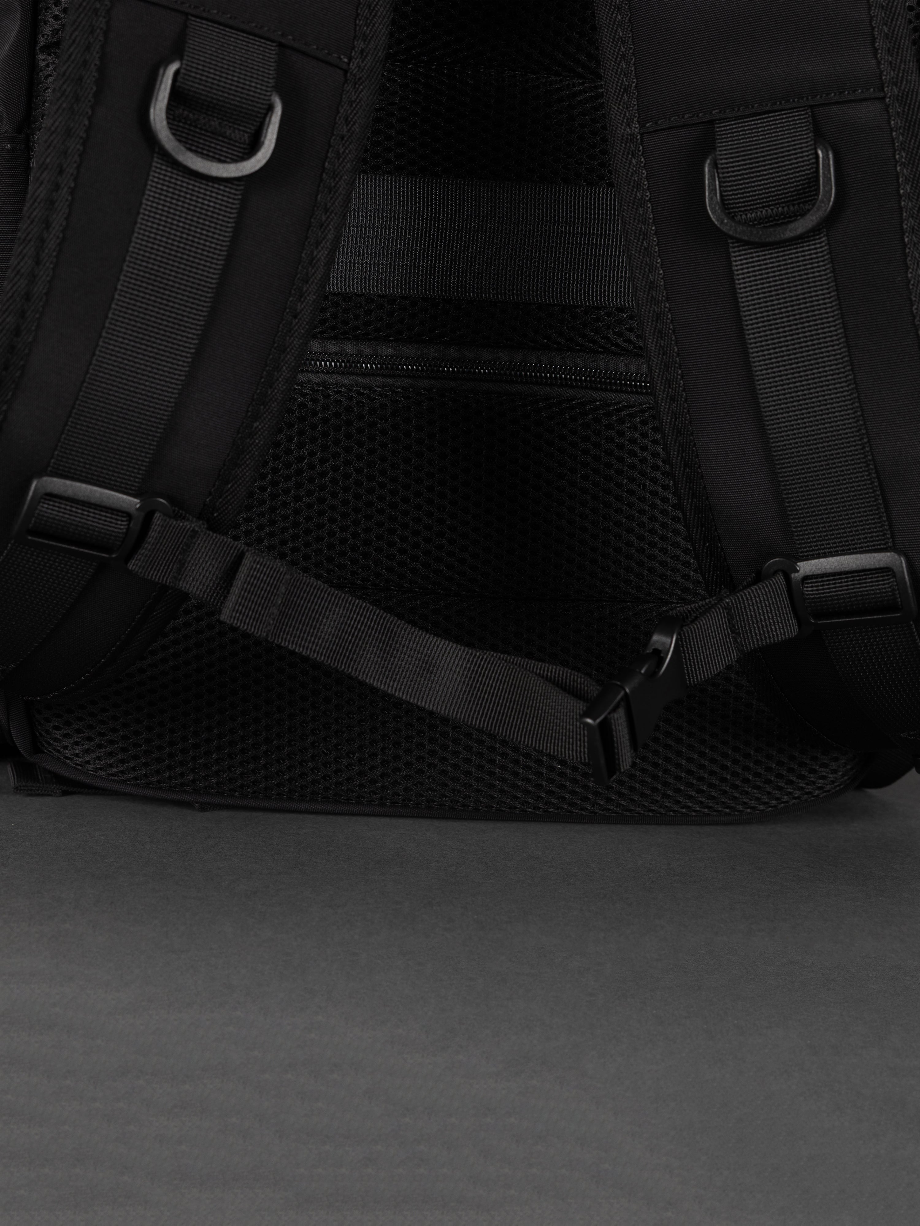 Highbury 17-Inch Black Cabin Backpack – Organiser Laptop Rucksack for Business, School & Travel