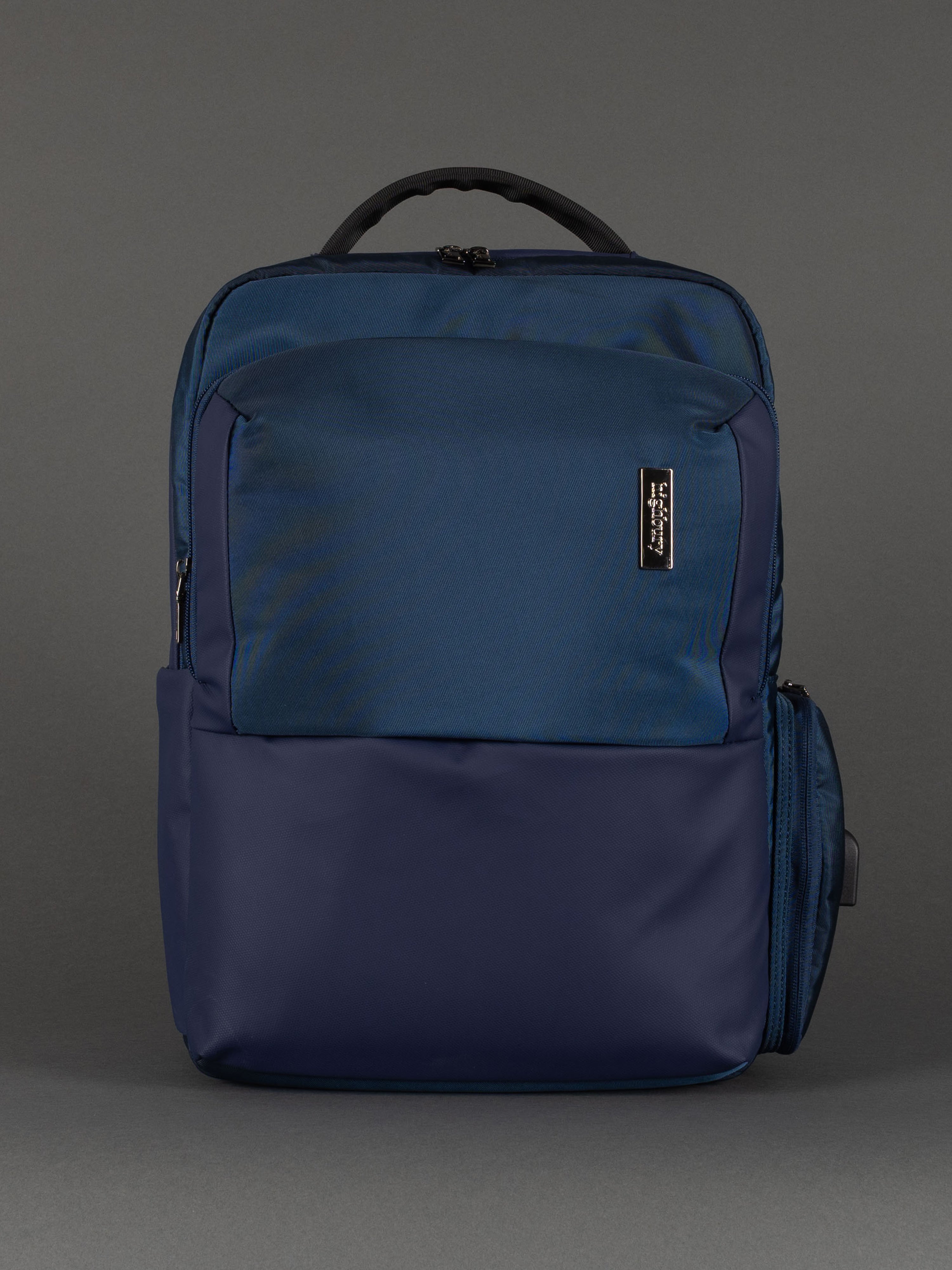 "Highbury 17-inch navy cabin backpack with organiser compartments"