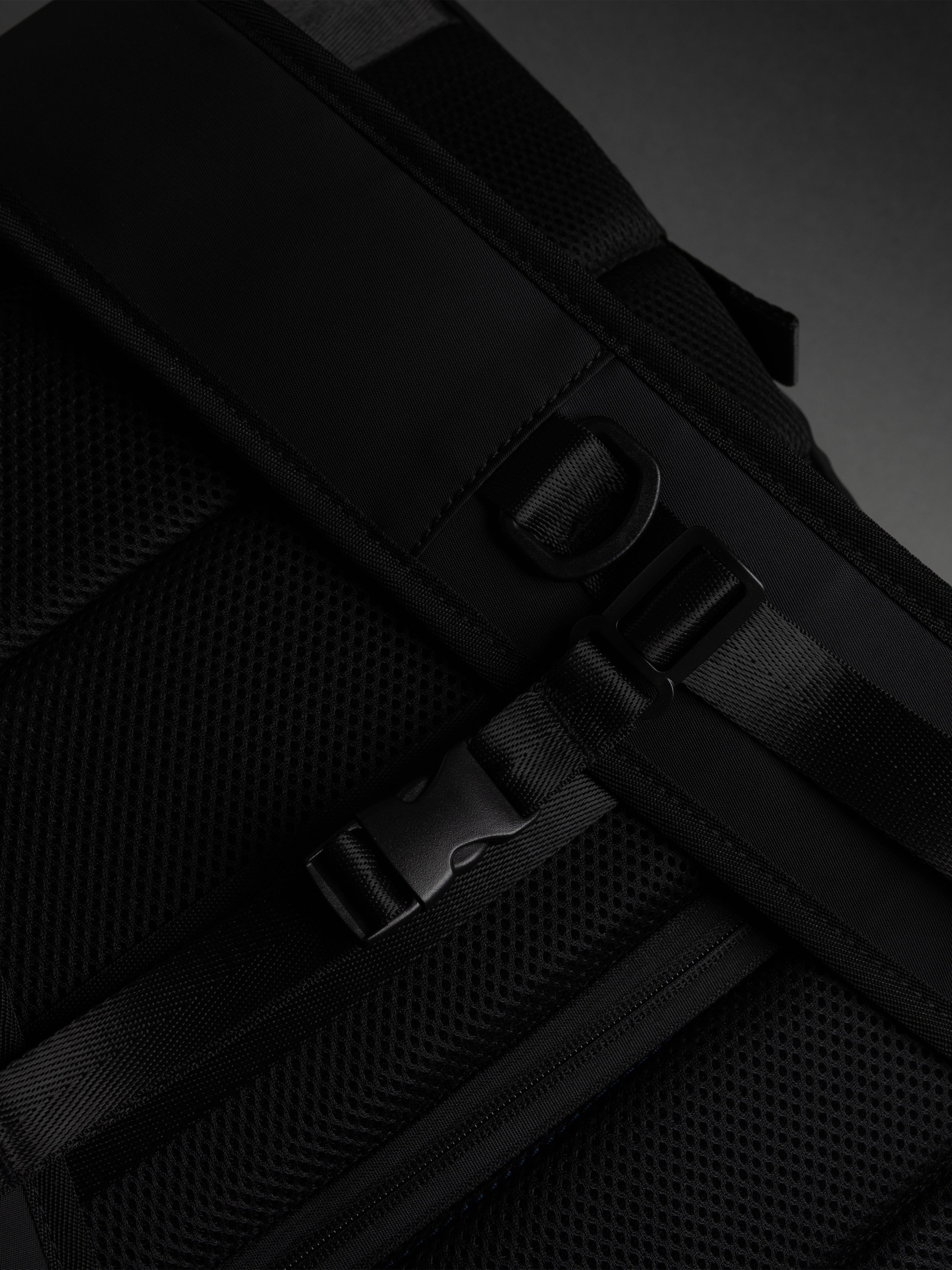 Highbury 18-Inch Black Cabin Backpack – Expandable Travel Laptop Rucksack with USB Charging Port