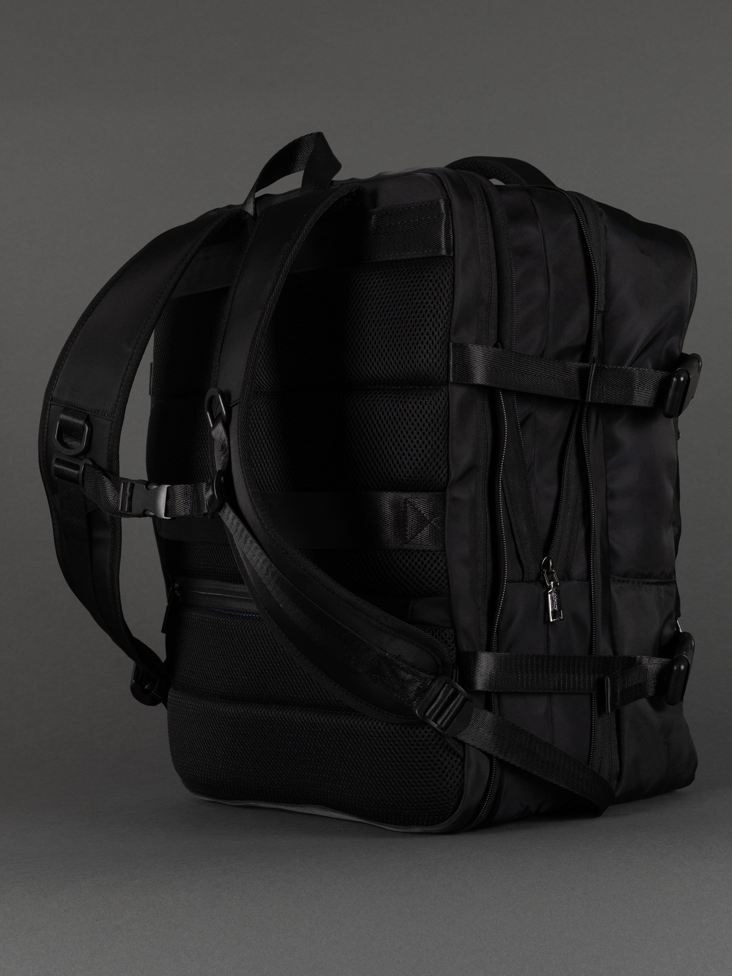 "Christmas gift idea – black expandable laptop backpack with USB charging"