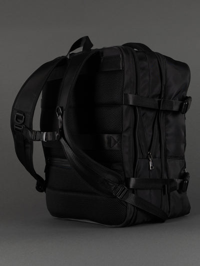 "Christmas gift idea – black expandable laptop backpack with USB charging"