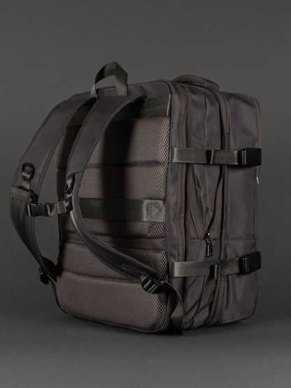 Highbury 18-Inch Grey Cabin Backpack – Expandable Travel Laptop Rucksack with USB Charging Port