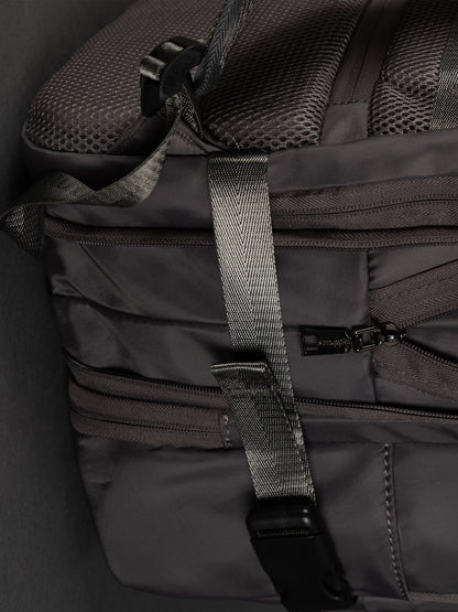 Highbury 18-Inch Grey Cabin Backpack – Expandable Travel Laptop Rucksack with USB Charging Port