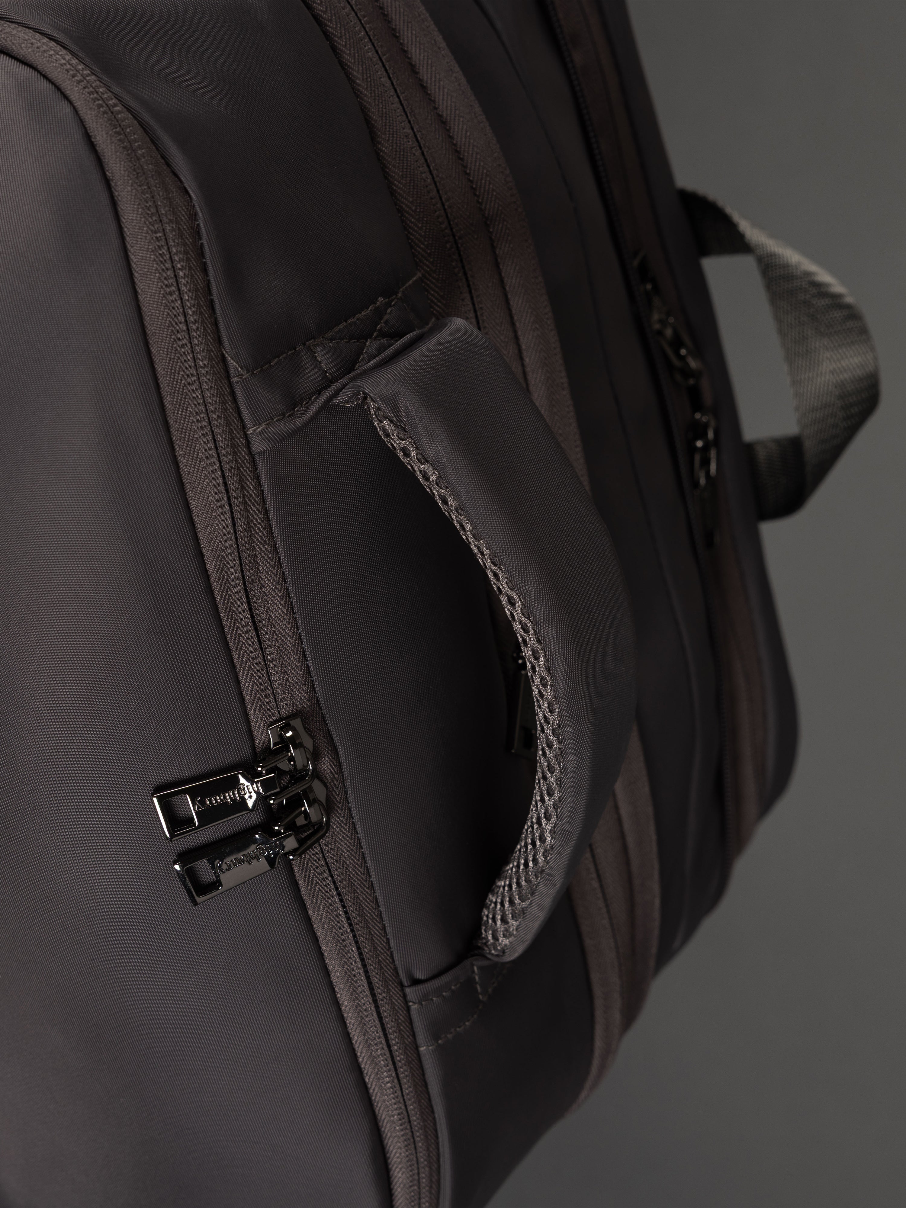 Highbury 18-Inch Grey Cabin Backpack – Expandable Travel Laptop Rucksack with USB Charging Port