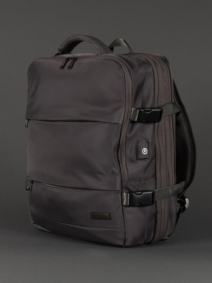 "Highbury 18-inch grey expandable cabin backpack with USB charging port"