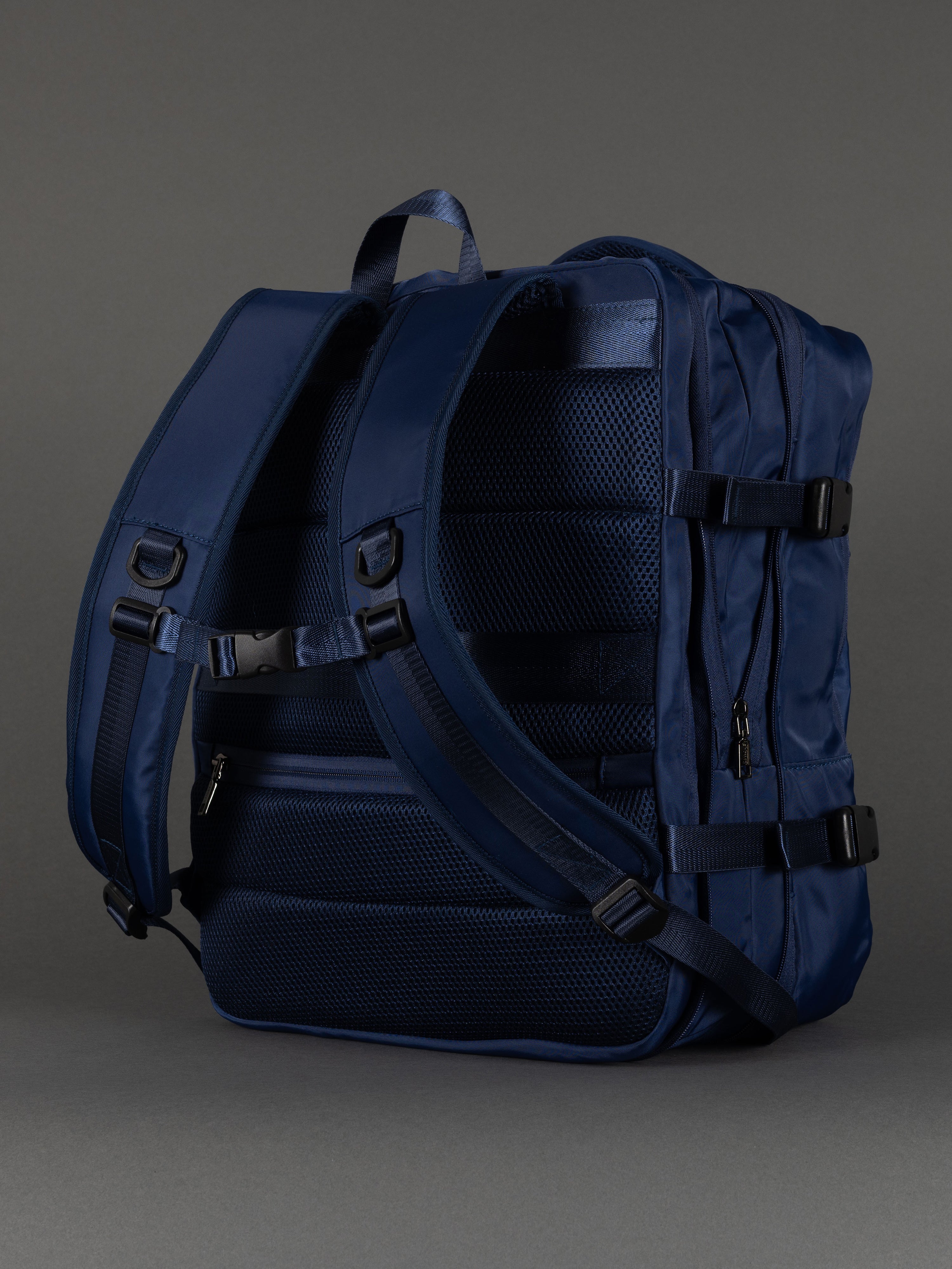 Highbury 18-Inch Navy Cabin Backpack – Expandable Travel Laptop Rucksack with USB Charging Port