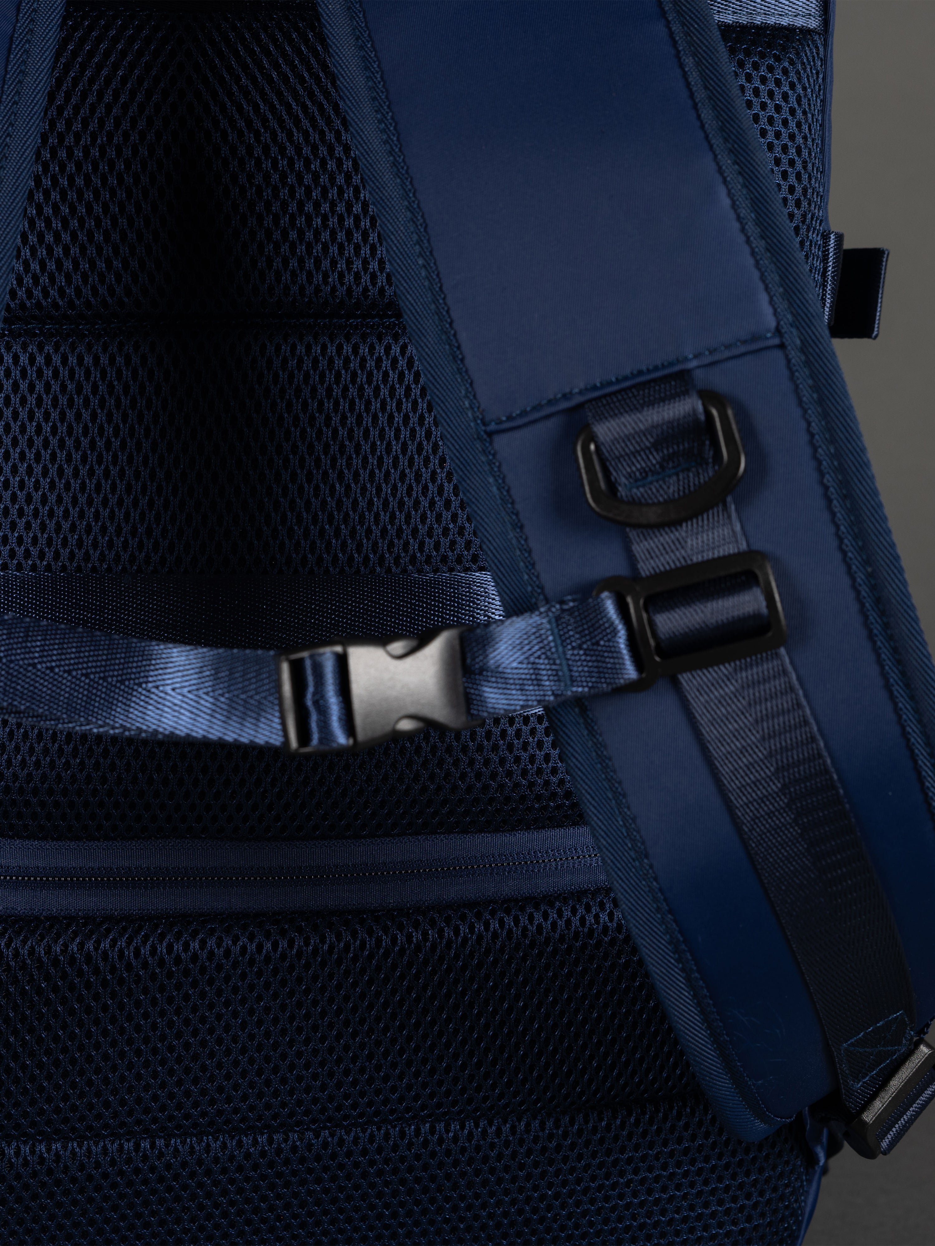 Highbury 18-Inch Navy Cabin Backpack – Expandable Travel Laptop Rucksack with USB Charging Port