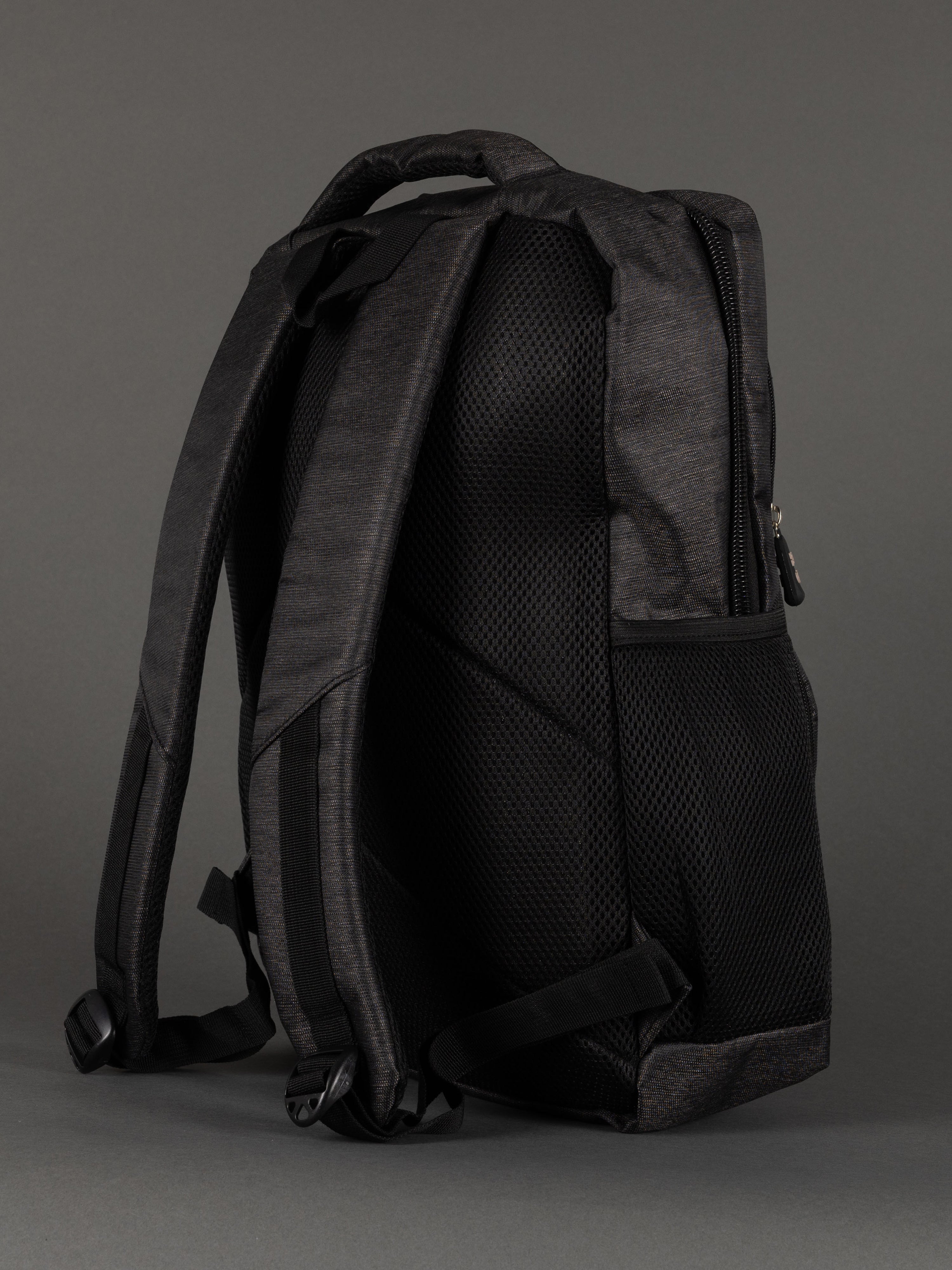 "Christmas gift idea – dark grey 18-inch laptop backpack for students or professionals"