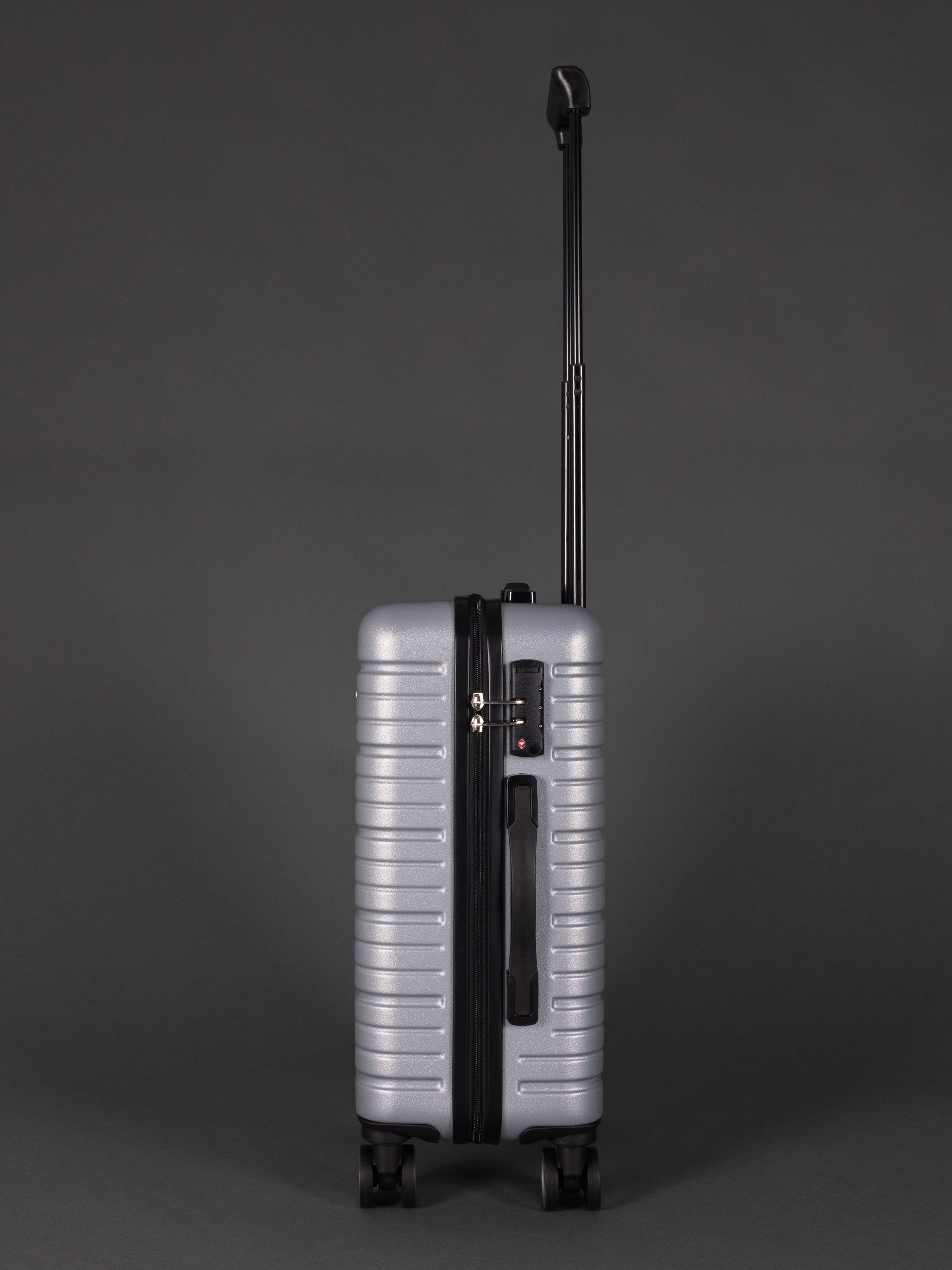 “BEOW hard-shell luggage set drop-tested for durability – 3 piece expandable suitcases”