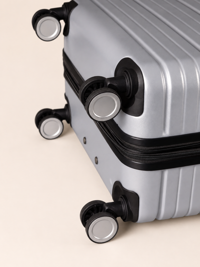 BEOW 3 Piece Silver Luggage Set – 20", 24" & 28" Suitcases with Expandable Hard Shell, Spinner Wheels & TSA Locks
