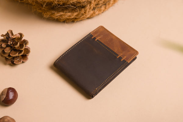 Personalised Engraved Mens Bifold Brown/Cognac Leather Wallet With Coin Pocket