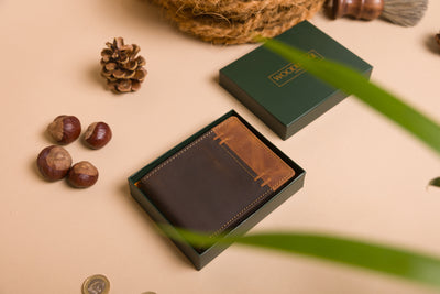 "Classic personalised wallet in gift box for men"