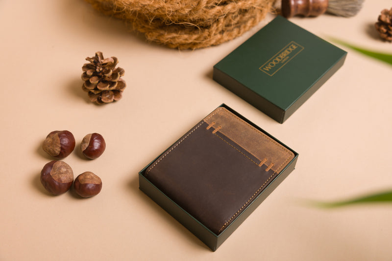 Personalised Engraved Men's High Capacity Bifold Brown/Cognac Leather Wallet