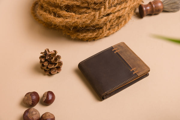 Personalised Engraved Men's High Capacity Bifold Brown/Cognac Leather Wallet