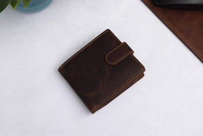 Personalised Brown Leather Wallet – Classic Bifold Design with RFID