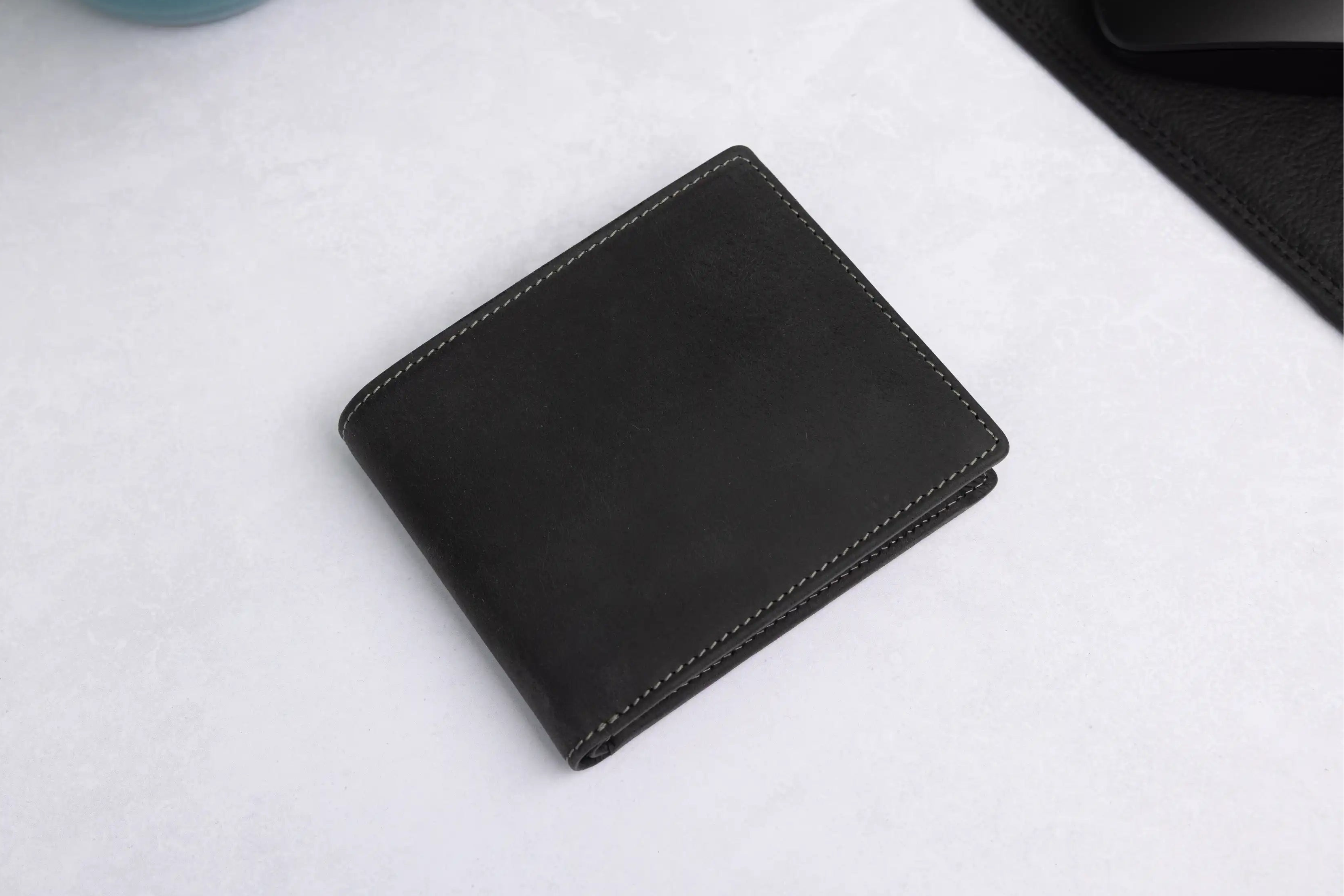 Personalised Black Hunter Leather Wallet – Bifold with Zip Coin Pocket & RFID Protection