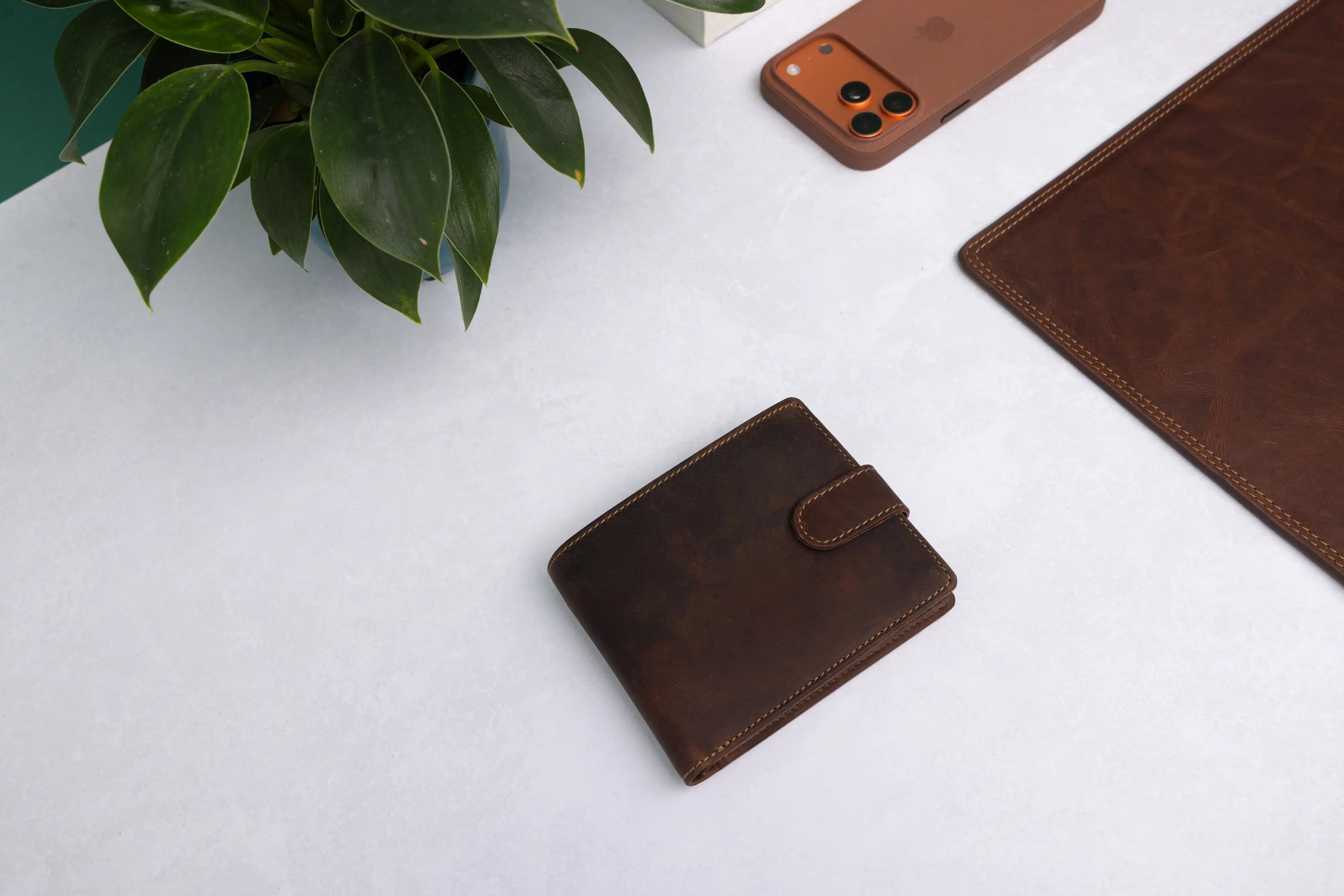 Personalised Brown Leather Wallet – Bifold with Card Holder Slots & RFID Protection