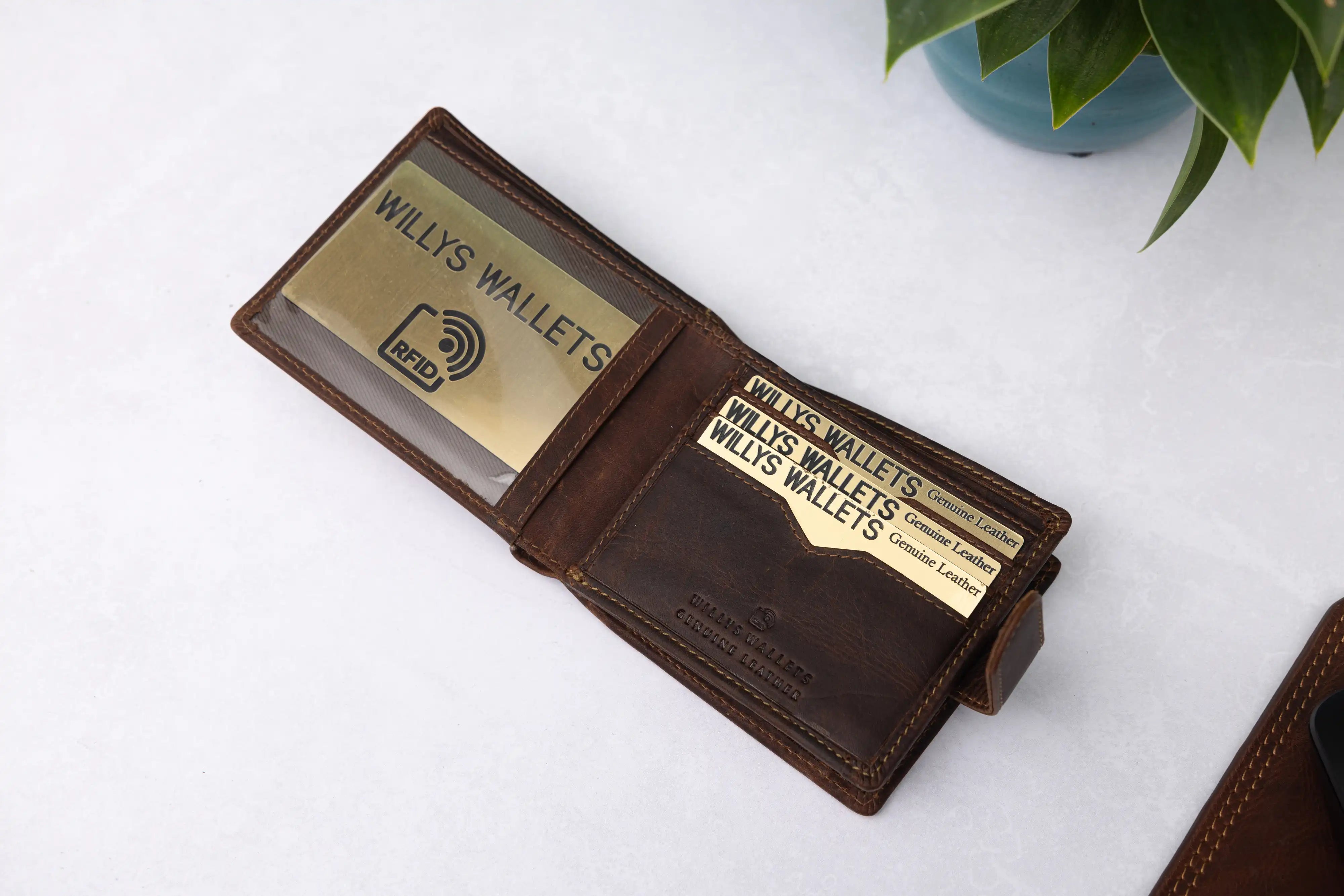 Personalised Brown Leather Wallet – Classic Bifold Design with RFID