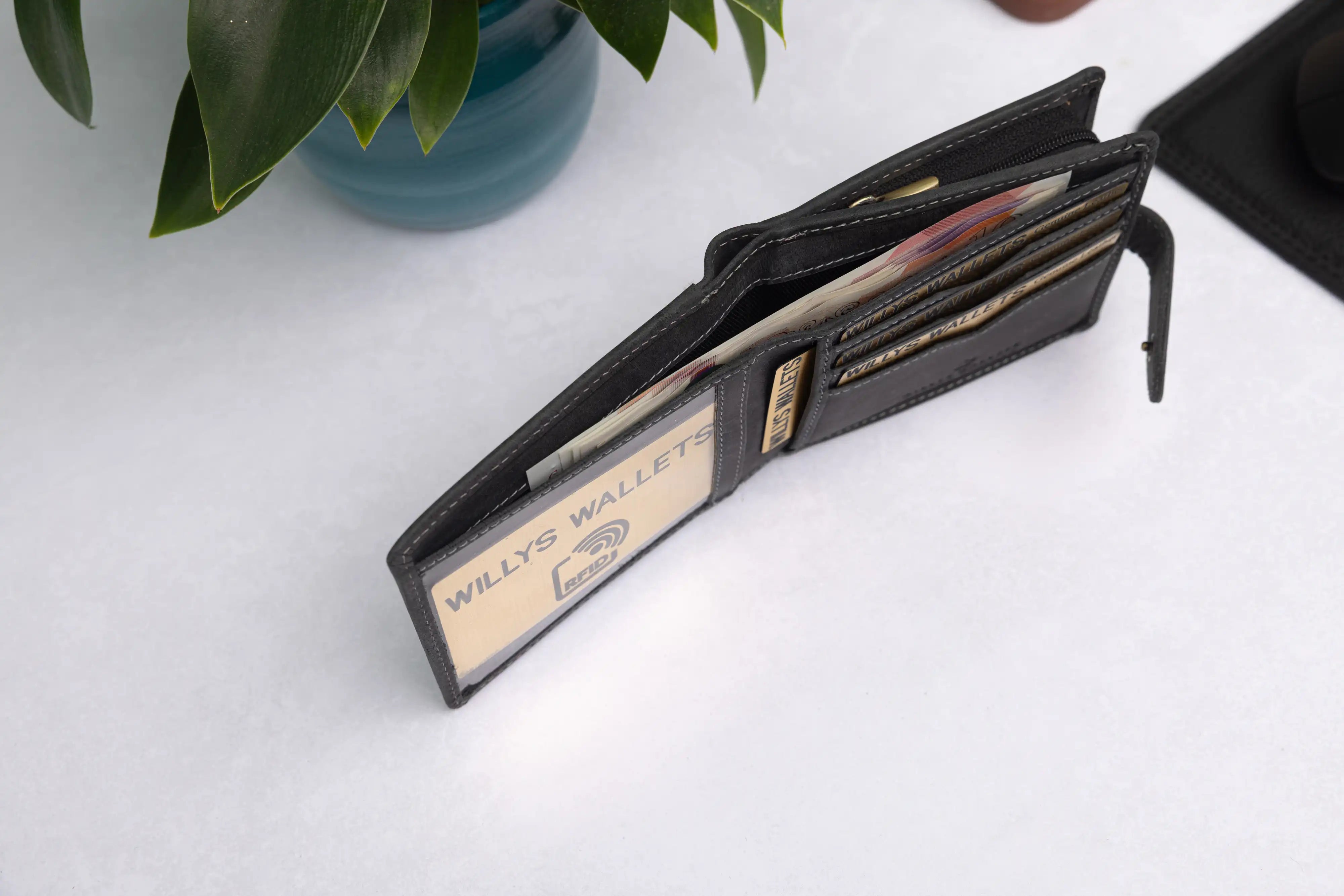 Personalised Black Hunter Leather Wallet – Bifold with Large Zip Coin Pocket